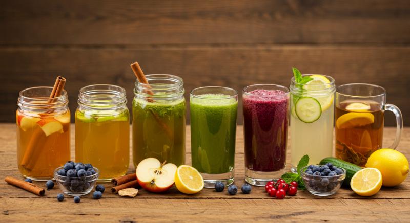 Detoks Icecekleri Kombinasyonu Cesitli Detoks Sulari